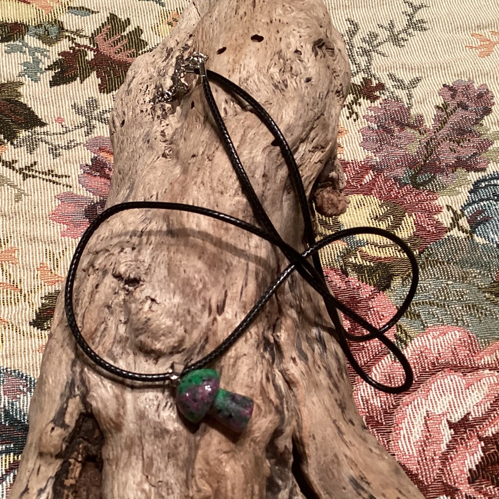Green Jasper Mushroom On Black Cord Necklace 24 20$